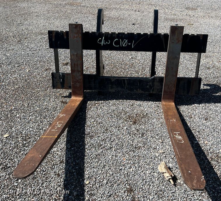 image for item LB9378 2016 Caterpillar 918M  wheel loader