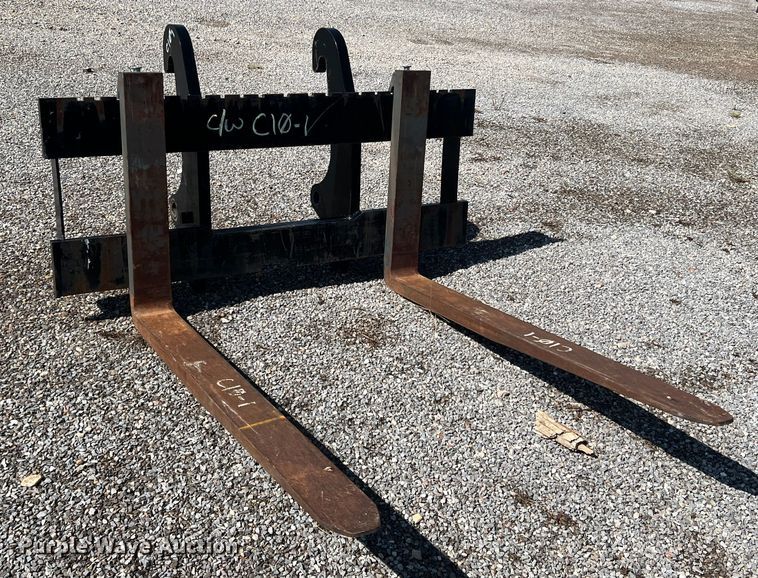 image for item LB9378 2016 Caterpillar 918M  wheel loader