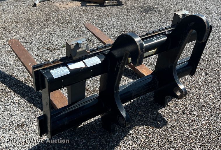 image for item LB9378 2016 Caterpillar 918M  wheel loader