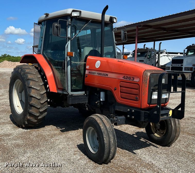 image for item LB9380 2000 Massey Ferguson 4263  tractor