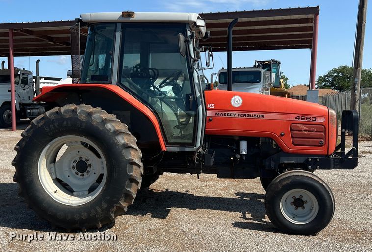 image for item LB9380 2000 Massey Ferguson 4263  tractor