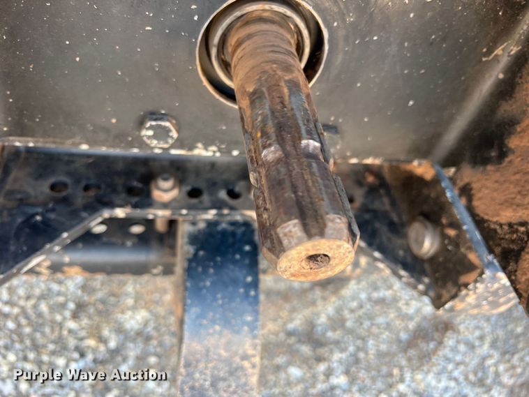 image for item LB9380 2000 Massey Ferguson 4263  tractor