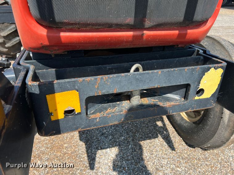 image for item LB9380 2000 Massey Ferguson 4263  tractor