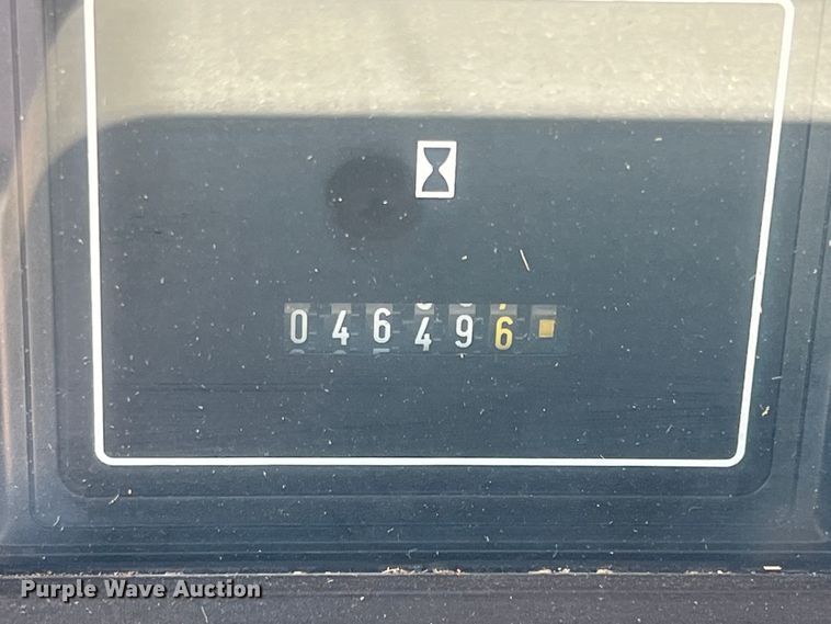 image for item LB9380 2000 Massey Ferguson 4263  tractor