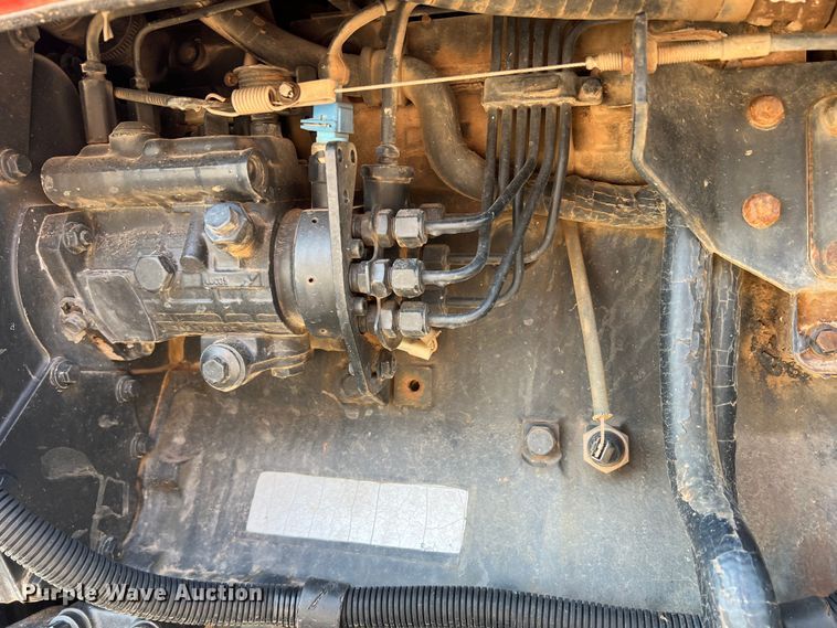 image for item LB9380 2000 Massey Ferguson 4263  tractor