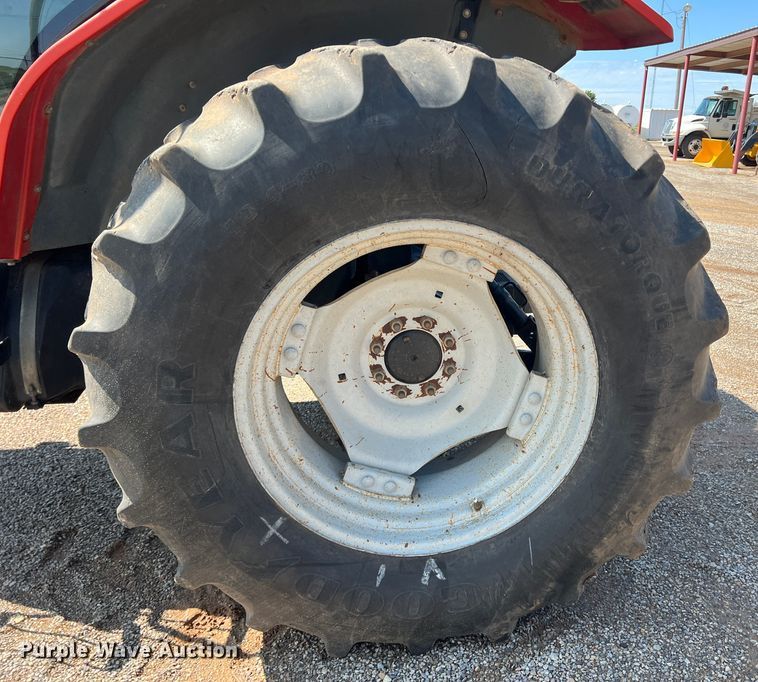 image for item LB9380 2000 Massey Ferguson 4263  tractor