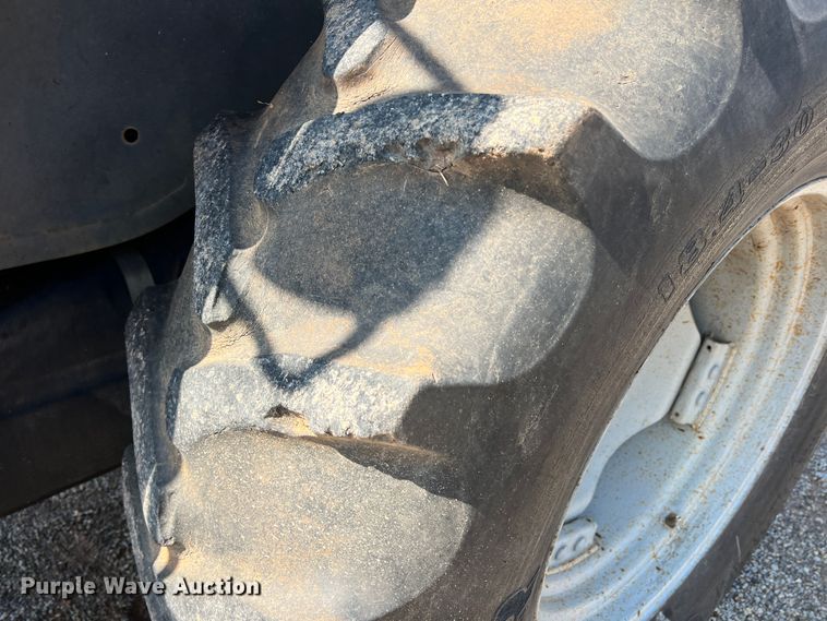 image for item LB9380 2000 Massey Ferguson 4263  tractor