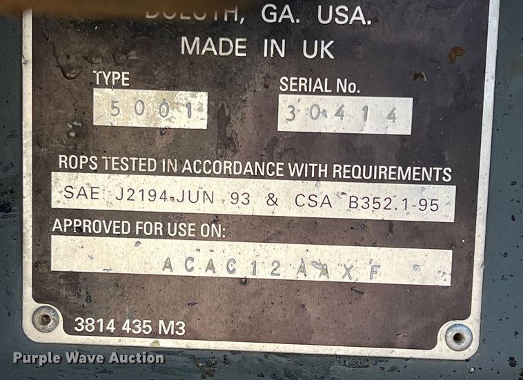 image for item LB9380 2000 Massey Ferguson 4263  tractor