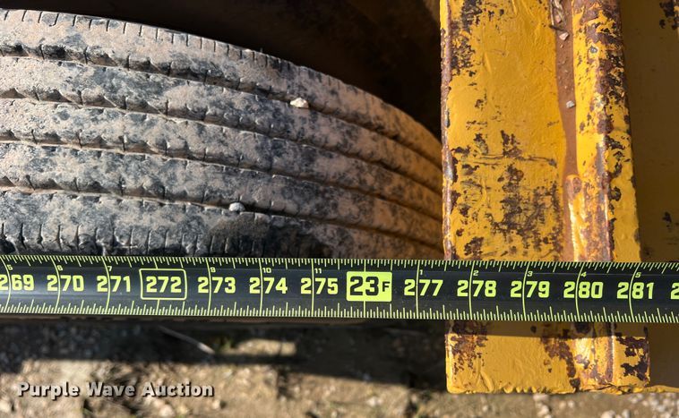 image for item LB9382 1979 Hyster  equipment trailer