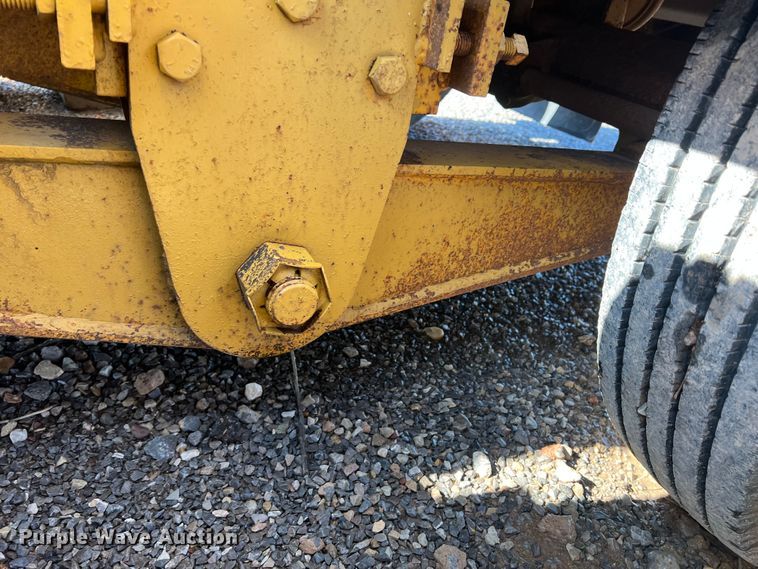 image for item LB9382 1979 Hyster  equipment trailer