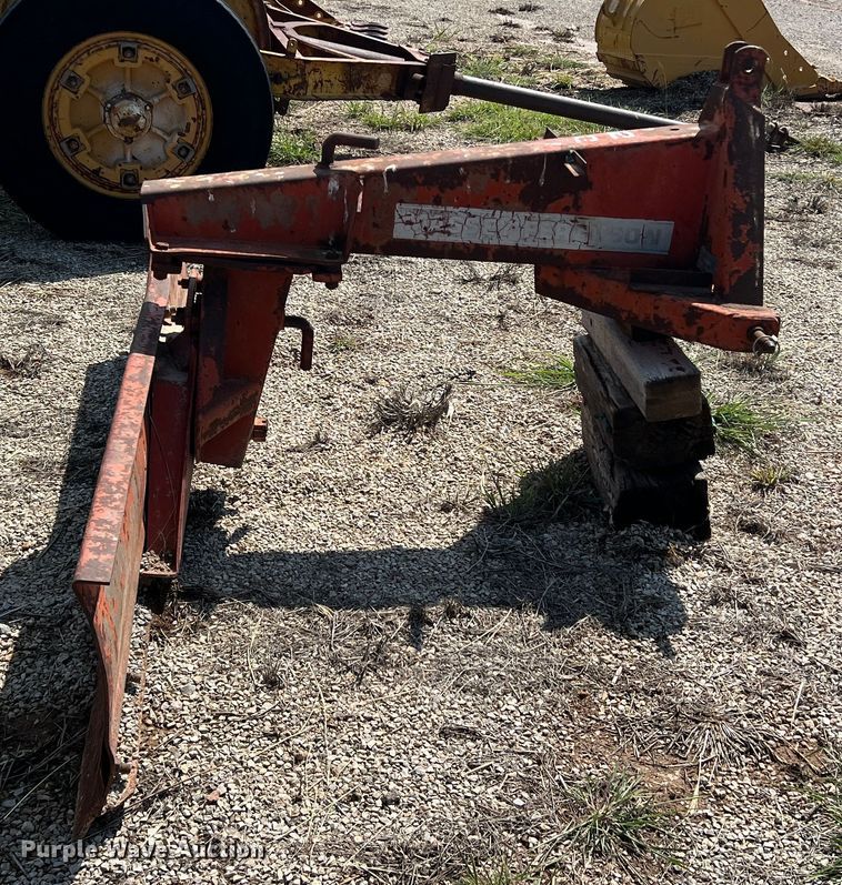 image for item LB9386 Massey Ferguson MF227  dozer blade