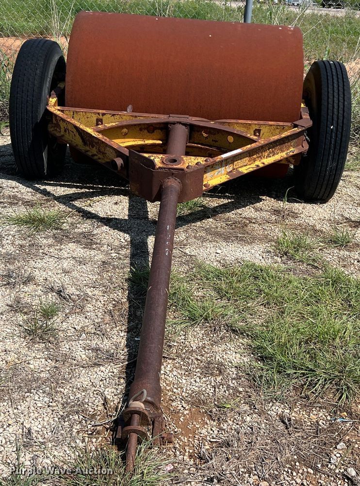 image for item LB9387 Single drum roller