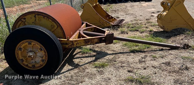 image for item LB9387 Single drum roller