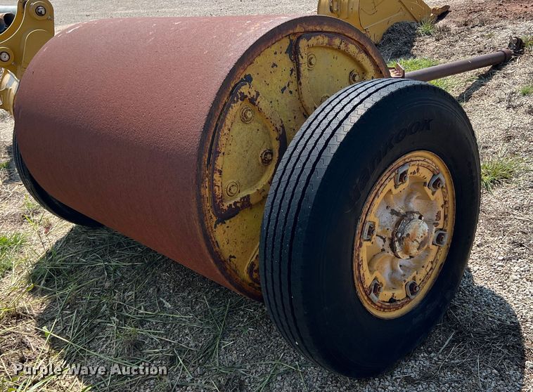 image for item LB9387 Single drum roller