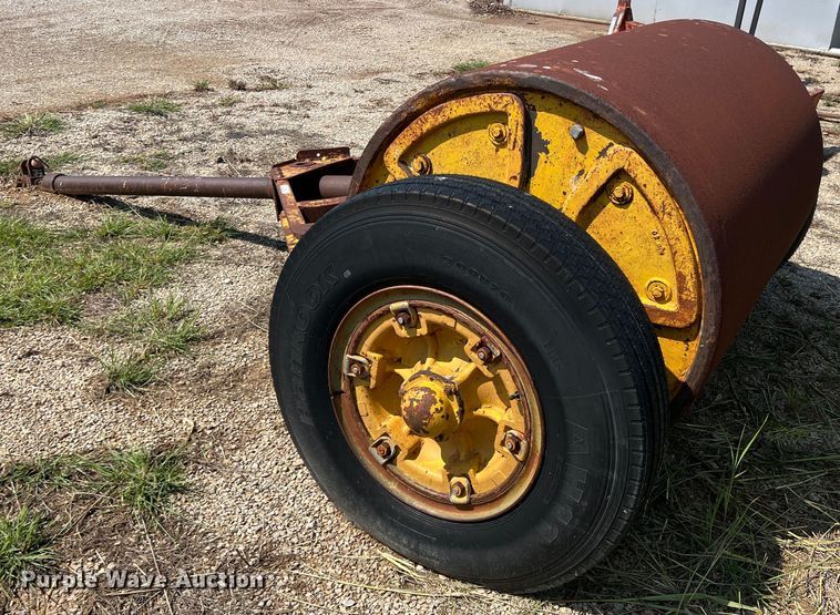 image for item LB9387 Single drum roller