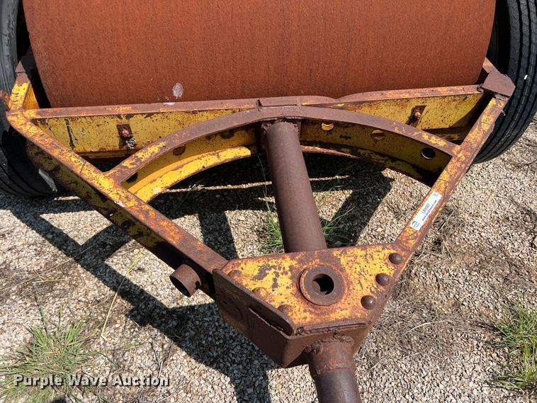 image for item LB9387 Single drum roller