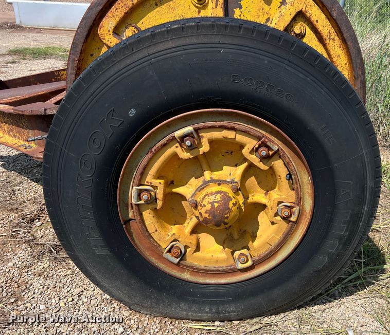 image for item LB9387 Single drum roller