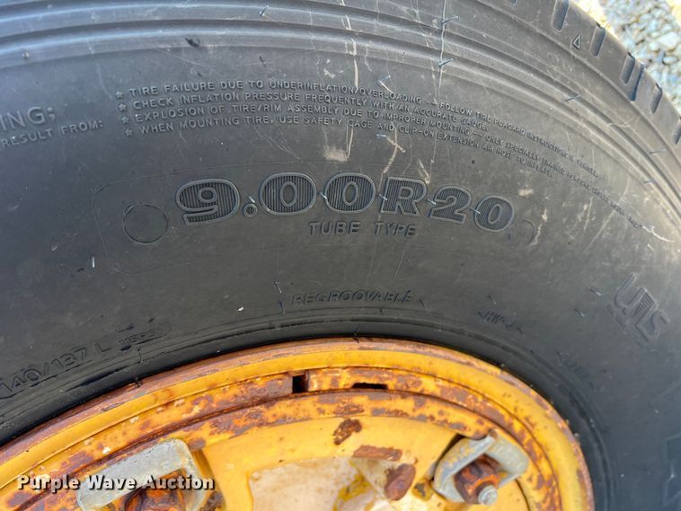 image for item LB9387 Single drum roller