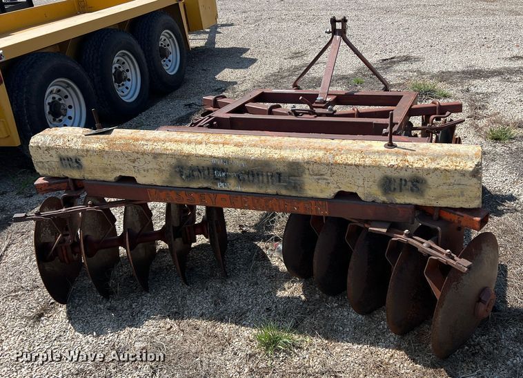 image for item LB9389 Massey Fergusen MF27  tandem disk