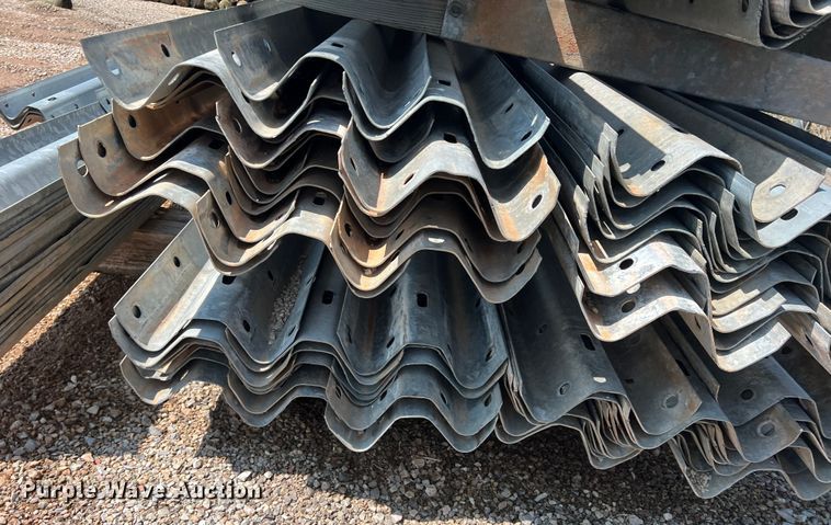 image for item LB9391 Approximately 100 guard rails