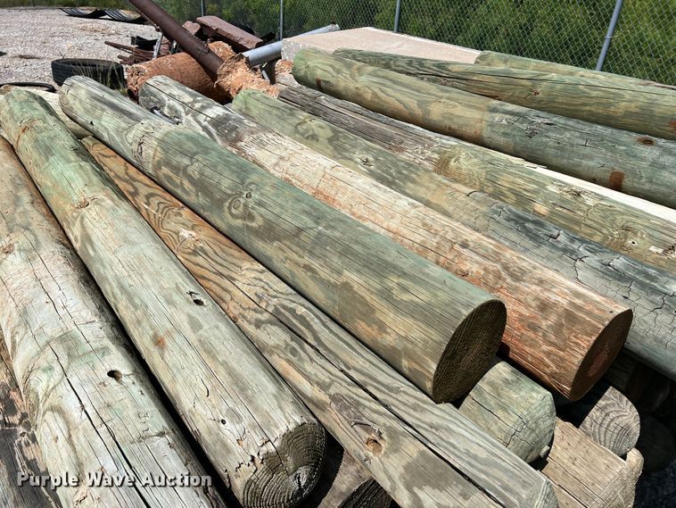 image for item LB9392 Approximately 250 posts