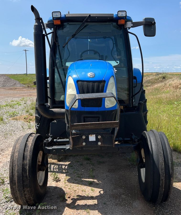 image for item LB9393 2008 New Holland T6020  tractor