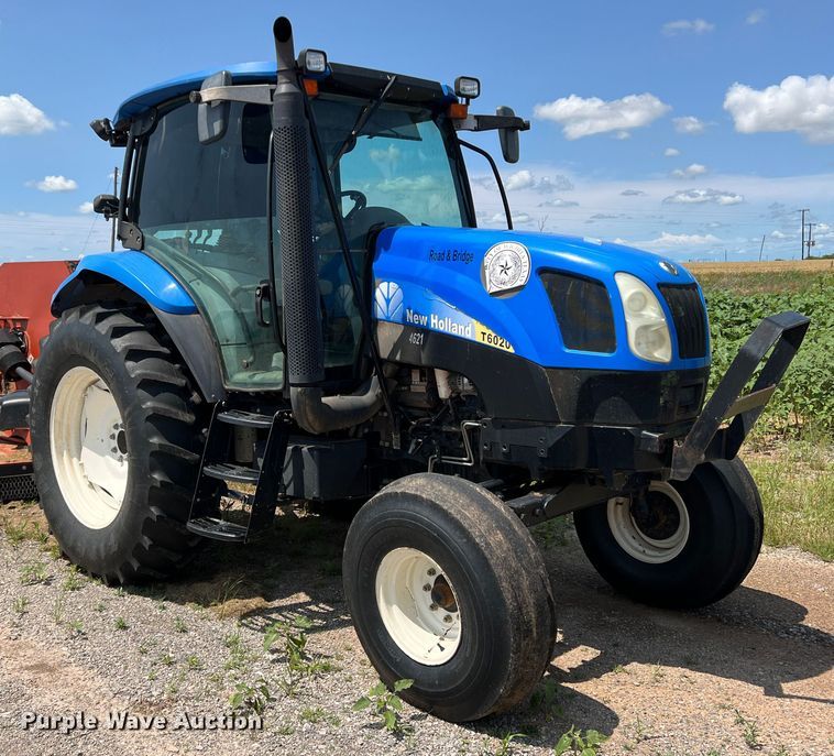 image for item LB9393 2008 New Holland T6020  tractor