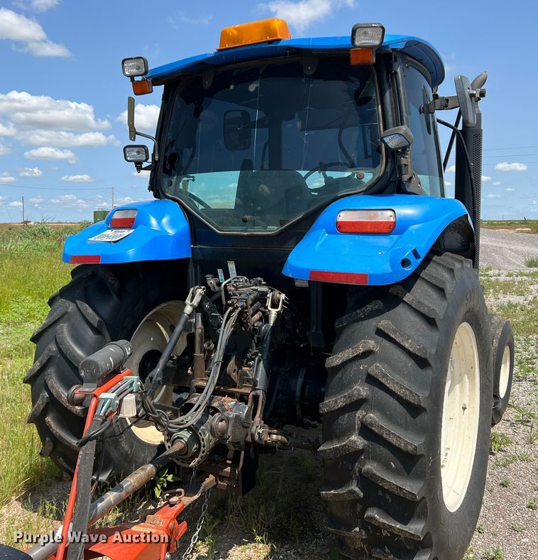 image for item LB9393 2008 New Holland T6020  tractor