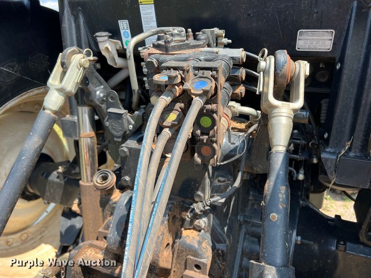 image for item LB9393 2008 New Holland T6020  tractor