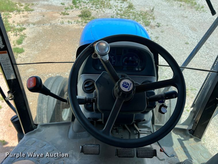 image for item LB9393 2008 New Holland T6020  tractor