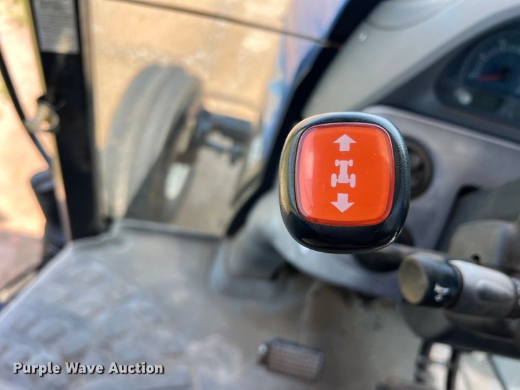 image for item LB9393 2008 New Holland T6020  tractor