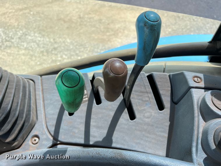 image for item LB9393 2008 New Holland T6020  tractor