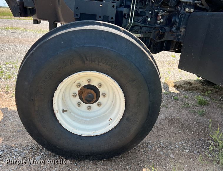 image for item LB9393 2008 New Holland T6020  tractor