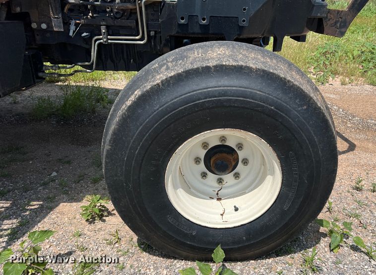 image for item LB9393 2008 New Holland T6020  tractor