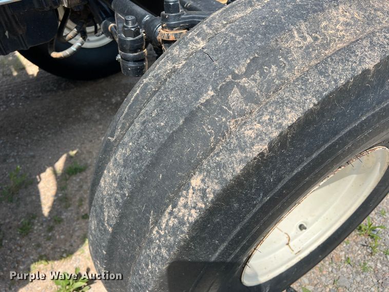 image for item LB9393 2008 New Holland T6020  tractor