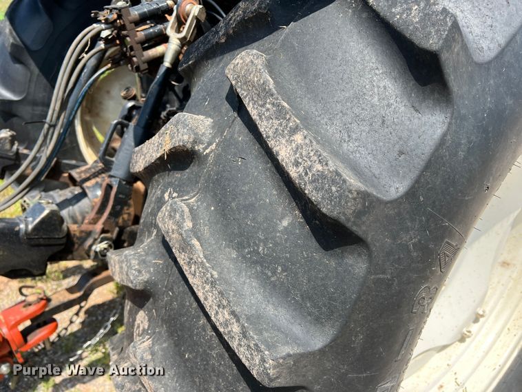 image for item LB9393 2008 New Holland T6020  tractor