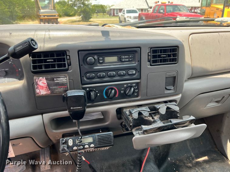 image for item LB9394 2000 Ford F350 Super Duty  Crew Cab pickup truck