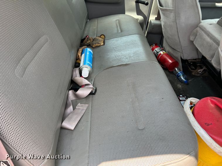 image for item LB9394 2000 Ford F350 Super Duty  Crew Cab pickup truck