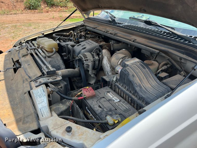 image for item LB9394 2000 Ford F350 Super Duty  Crew Cab pickup truck