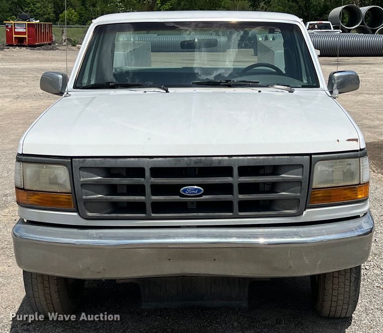 image for item LG9210 1993 Ford F250  utility bed pickup truck