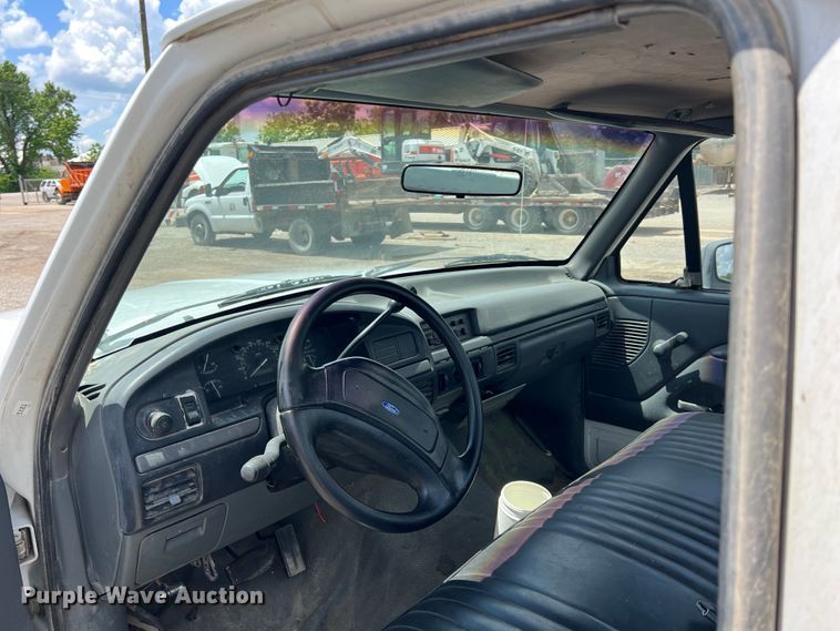 image for item LG9210 1993 Ford F250  utility bed pickup truck