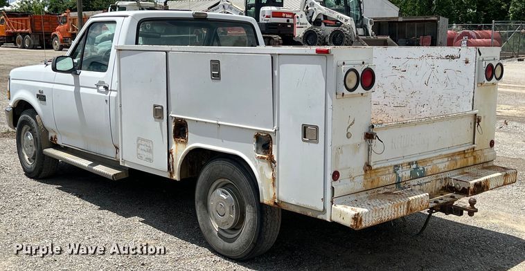 image for item LG9210 1993 Ford F250  utility bed pickup truck