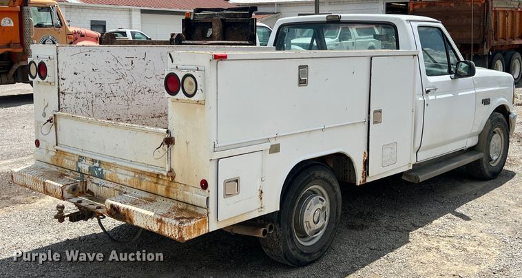 image for item LG9210 1993 Ford F250  utility bed pickup truck