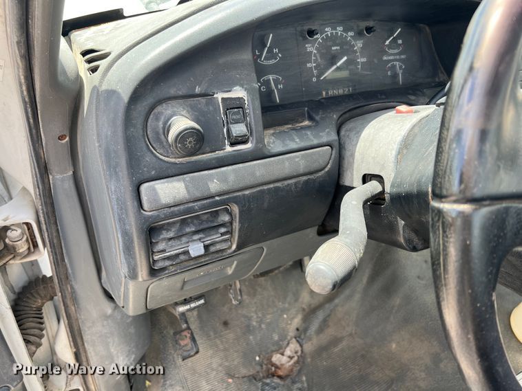 image for item LG9210 1993 Ford F250  utility bed pickup truck