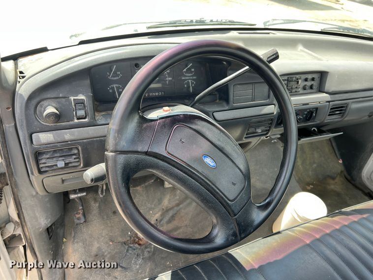 image for item LG9210 1993 Ford F250  utility bed pickup truck