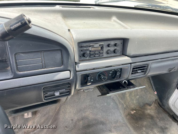 image for item LG9210 1993 Ford F250  utility bed pickup truck