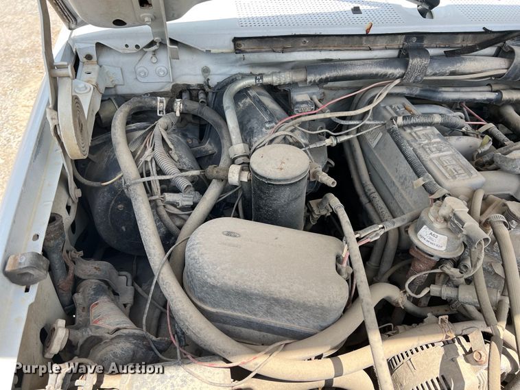 image for item LG9210 1993 Ford F250  utility bed pickup truck