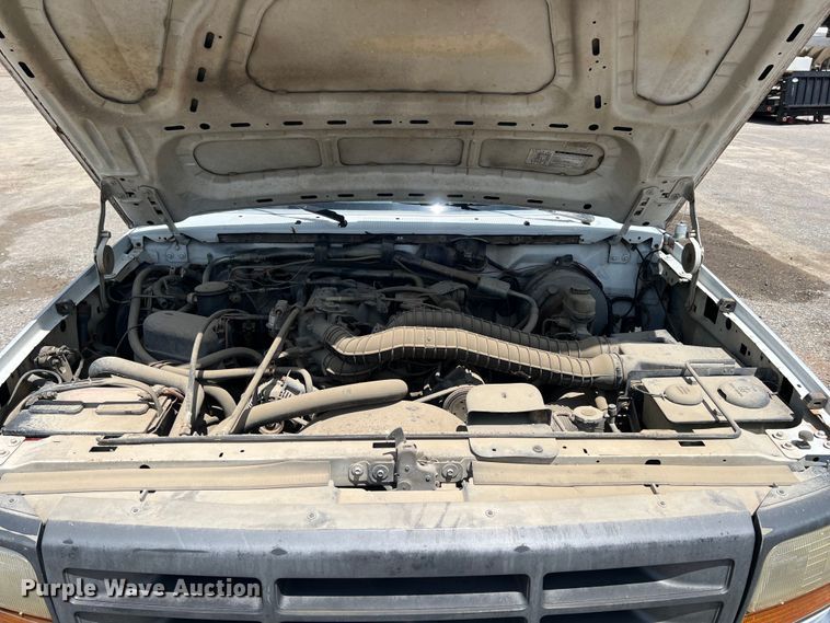 image for item LG9210 1993 Ford F250  utility bed pickup truck