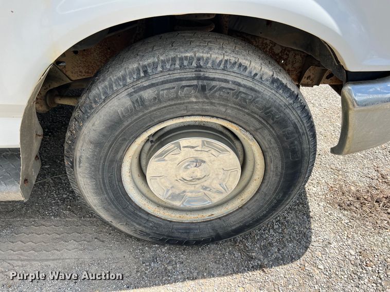 image for item LG9210 1993 Ford F250  utility bed pickup truck