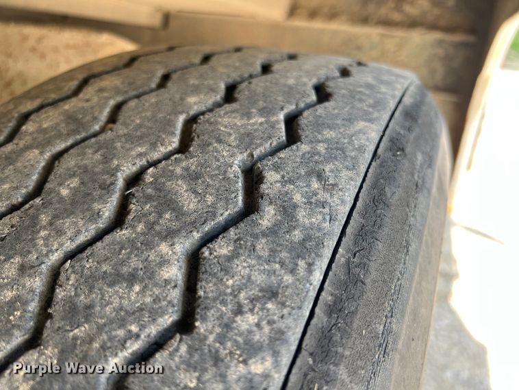 image for item LG9210 1993 Ford F250  utility bed pickup truck